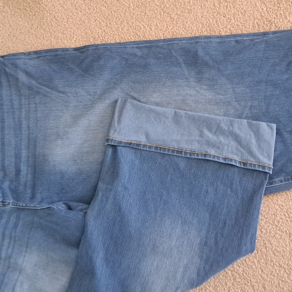 LARGE . HALARA DISTRESSED ROLLED HEM CASUAL WIDE LEG JEANS - Picture 6 of 9